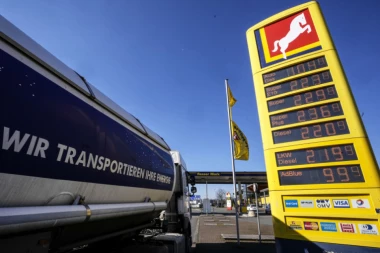 POTPUNA POMETNJA U NEMAČKOJ! Krade se gorivo iz kamiona, policija ČUVA PARKINGE!?