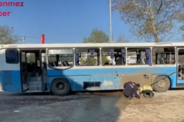 EKSPLOZIJA U TURSKOJ! Raznet autobus: Poginula jedna osoba, više povređeno - SUMNJA SE NA TERORISTIČKI NAPAD