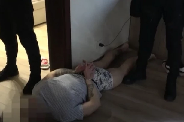 PALA GRUPE PEDOFILA IZ SRBIJE! Pronađeni jezivi snimci i fotografije sa decom od 5 GODINA, ali to NIJE ONO NAJGORE!