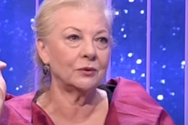 POZNATA GLUMICA DOŽIVELA STRAVIČAN UDES SA ĆERKOM: Auto se ZAKUCAO U NJIHOV TAKSI, TEŠKE telesne povrede su ih URNISALE. Bojana izvukla DEBLJI KRAJ!