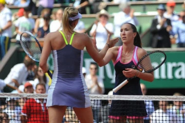 STIŽU RODE: Teniska lepotica objavila sjajne vesti, uskoro će se ostvariti u ulozi majke - fotografijom je dovela društvene mreže do usijanja! (FOTO)