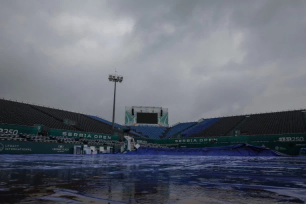 PROBLEMIMA KRAJA NEMA: Dovedeno u pitanje odigravanje meča Novaka Đokovića, usledilo je novo odlaganje!