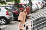 PAPARAZZO! Uhvaćena Dijana Hrkalović: Bivša državna sekretarka MUP skockana stigla u Specijalni sud!