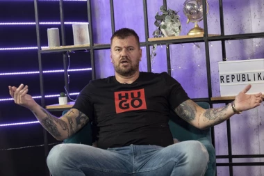 Janjuš sa STARLETI prešao na GLUMICE: Uhvaćen u društvu Katarine Radivojević, nije mogao da je ispusti iz ruku! (FOTO)