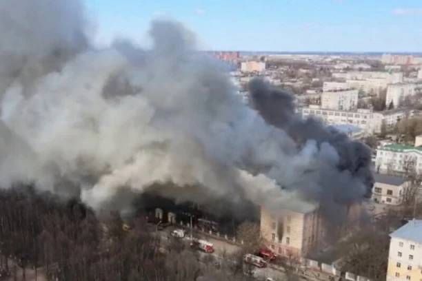 GORI RUSKI VOJNI INSTITUT ZA RAZVOJ SISTEMA PVO: Ima poginulih! (VIDEO)