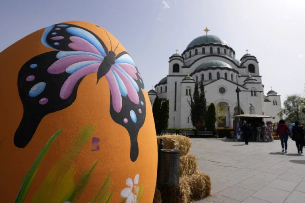 SUTRA JE USKRŠNJI PONEDELJAK, A OVO SU OBIČAJI ZA POČETAK SVETE NEDELJE: Devojke, ako vam MOMAK uradi ovo, ZAPROSIĆE VAS ubrzo!