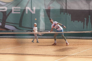 NOVAK AND STEFAN PLAYED TENNIS IN BELGRADE! A doubles match against the Japanese, scenes from Belgrade that will travel the world (VIDEO)