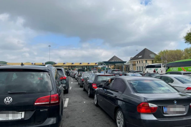 EVO KADA POČINJE PRAVI PRAZNIČNI KOLAPS! Sledi nam mini-odmor, a OVI delovi zemlje će biti najopterećeniji!