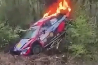 JEZIVE SCENE U HRVATSKOJ: Vatra umalo PROGUTALA vozača!