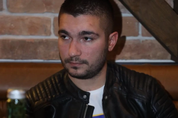 ŠOK! Pevačica otkrila šokantne detalje: Mirko Šijan SLUPAO AUTO zbog moje pesme!