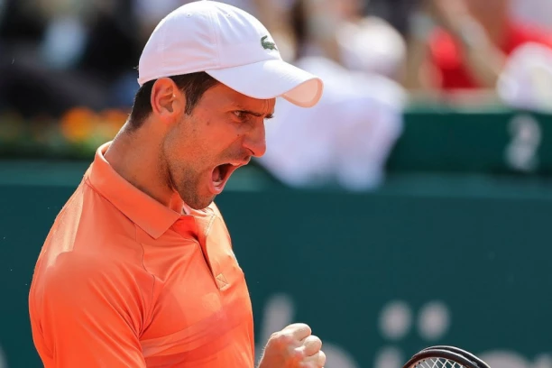 NEK SE TRESU RIVALI: Novak pokazao BRUTALAN trening (VIDEO)