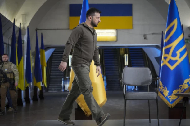 Zelenski priznao da su se ukrajinske snage povukle iz Lisičanska