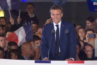 MAKRON SE OBRATIO ISPRED AJFELOVE KULE: Nakon 5 godina teških promena, VEĆINA mi ukazala poverenje!