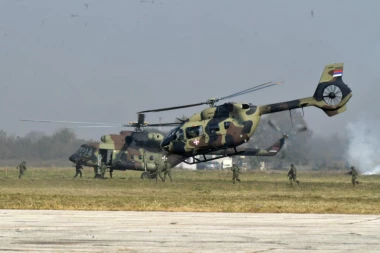 "ŠTIT 2022" - NAJBOLJE ŠTO SRBIJA IMA! Predsednik Vučić prisustvuje prikazu u Batajnici!