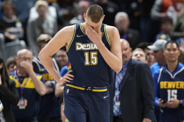 RADIKALAN POTEZ DENVERA: Evo šta će biti s Jokićem posle novog KRAHA u plej-ofu!