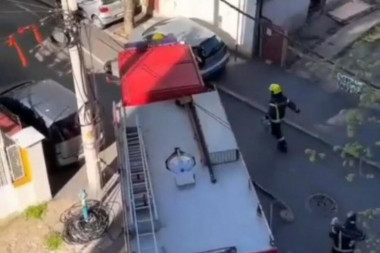 POŽAR NA VRAČARU: Vatrogasci po dolasku naišli na veliki PROBLEM (VIDEO)
