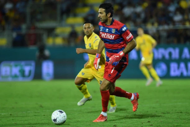 (VIDEO) ITALIJA NA NOGAMA: BRUKA za sva vremena, Bufonova ISTORIJSKA GREŠKA!