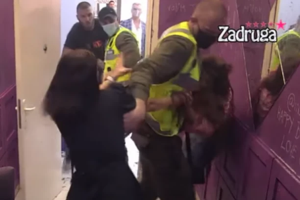 Hitno PREKINUTA emisija! Milica i Irma se BRUTALNO izvređale, pa palo POLIVANJE i KRVNIČKO čupanje! SKANDAL! (VIDEO)