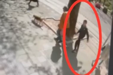 OPLJAČKAN USRED BELA DANA: Kradljivac mu uzeo pun novčanik para, samo što je izašao iz menjačnice (VIDEO)