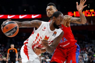 NE ZANIMATE ME, SKLONITE SE OD MENE: Ruski gigant PRETIO igraču, pa dobio po UŠIMA - brutalan odgovor!