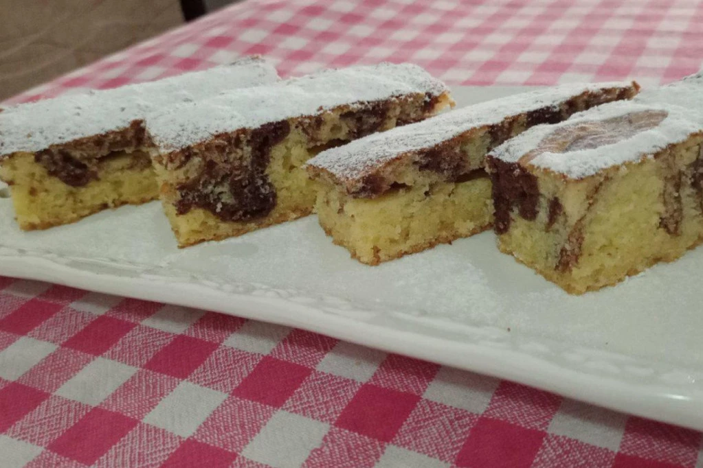 NEODOLJIVI BISKVIT KOLAČ! Morate ga probati