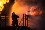 OGOMAN POŽAR U KRUŠEVCU: Gori skladište izolacionih materijala, vatra preti da zahvati još jedan objekat - stihiju obuzdava 4 ekipe vatrogasaca