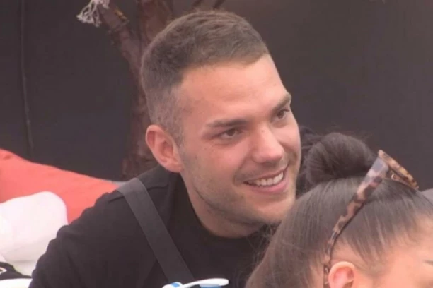 Anđelo Ranković napustio ZADRUGU: Isplivao snimak iz Šimanovaca, zadrugar uhvaćen u do sada NEVIĐENOM IZDANJU! (VIDEO)