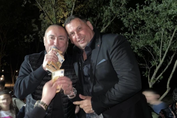Taki Marinković PUKAO 5. 000 evra na Đanija: Nakon SVAĐE sa Majom, uhvatili smo ga sa njenom drugaricom u PROVODU! (PAPARACO FOTKE)