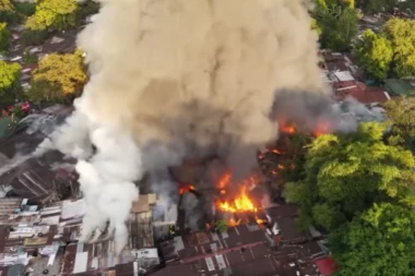 VATRA USMRTILA ŠESTORO DECE: Zastrašujući požar na Filipinima, vatra progutala 80 kuća, širi se neverovatnom brzinom