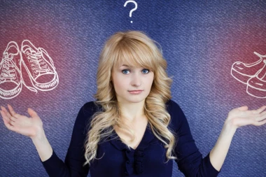 EVO ŠTA SE DESI KAD SE UKRSTE KLOMPE, PATIKE I ŠTIKLE! Da li biste vi ovo obuli i još dali 540 evra za njih? (FOTO)