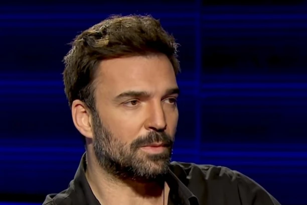 IVAN BOSILJČIĆ JE LJUBIO OVU FATALNU PLAVUŠU PRE BRAKA SA JELENOM: Dok je pauzirao vezu sa pevačicom, imao je TAJNU ROMANSU sa NJOM!