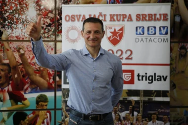 ODBOJKAŠKI KLUB CRVENA ZVEZDA PROMOVISAO NOVOG TRENERA ŽENSKOG TIMA: Ratko Pavličević za nove uspehe!