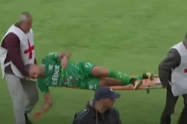 OPŠTI RUSVAJ! Simulirao povredu, bacio se na nosila, a onda je usledio URNEBES! (VIDEO)