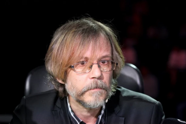 "SVAKI DAN GLEDAM NJEGOVE SLIKE I LJUBIM GA": Žika Todorović progovorio o KOBNOM danu kada je zauvek izgubio SINA!