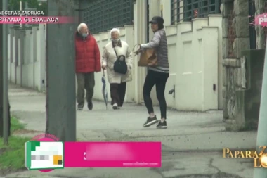 Popularna voditeljka se vozi AUTOBUSOM: Evo o kome je reč (FOTO)