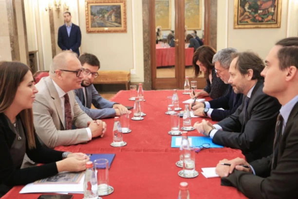 Goran Vesić se sastao sa delegacijom Evropske unije
