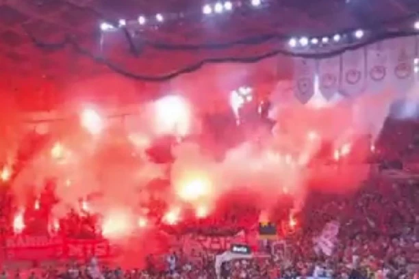 HALA JE GORELA: Pirej je SLAVIO, ali je najvažnija "čestitka" stigla iz sedišta Evrolige - Olimpijakos je drakonski KAŽNJEN! (VIDEO)