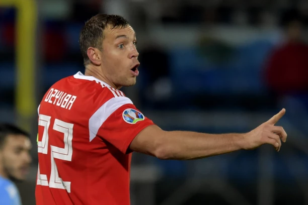 POD OZNAKOM HITNO: Ljubimac Delija ODMAH šalje AVION po Dzjubu!