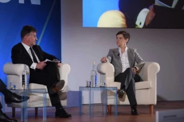 BRNABIĆKA PORUČILA: Ulazak u EU je strateški cilj Srbije!