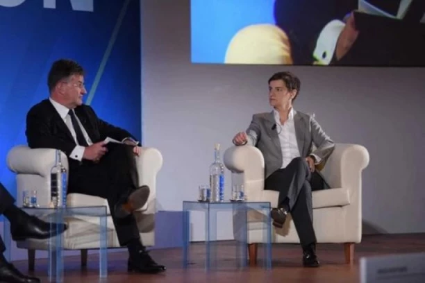 BRNABIĆKA PORUČILA: Ulazak u EU je strateški cilj Srbije!