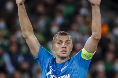 PA DA LI JE MOGUĆE? Nemci će uzeti Dzjubu Zvezdi PRED NOSOM?