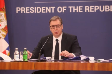 UVODI SE VOJNI ROK OD 90 DANA? Predsednik Vučić rekao da će dati predlog