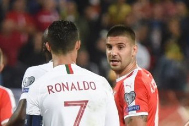 KAKO GA NIJE SRAMOTA? Kristijano Ronaldo brutalno ISPALIO Mitrovića!