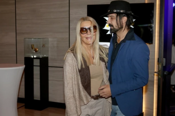 HTELI SU DA NAS ZAPALE U KAMPU: Verica Rakočević i Veljko Kuzmančević preživeli su HOROR u Makedoniji!