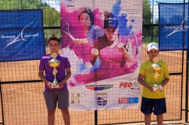 IMA KO DA NASLEDI NAJBOLJE: Stasavaju nove mlade nade srpskog tenisa! (FOTO)