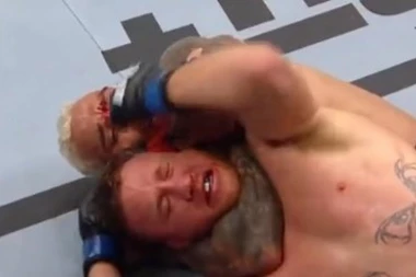SPEKTAKLULARNO UFC 274 VEČE: Oliveira dva puta bio u nokdaunu, pa UDAVIO rivala! (VIDEO)