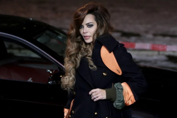 NIKOLINA PIŠEK ZAVRŠILA U HITNOJ: Voditeljka kolabirala posle žurke u Italiji, oglasila se iz bolnice (GALERIJA)