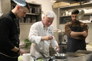 ČUVENI KUVAR OTKRIO TAJNE FRANCUSKIH PREDSEDNIKA! Šta se jelo u Jelisejskoj palati dok je ON bio brinuo o obrocima šefa države! (VIDEO)