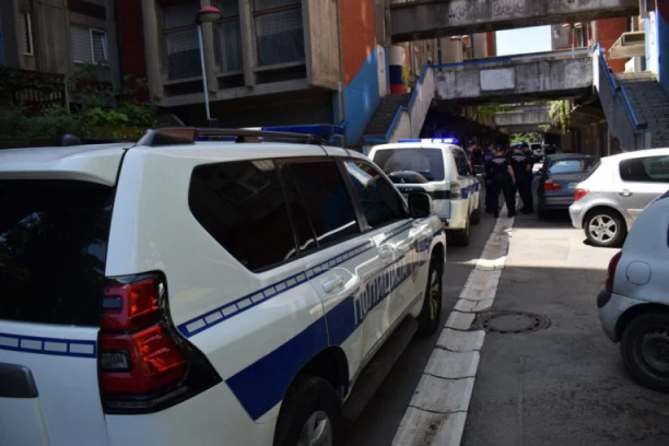 ZNAŠ TI KO SAM JA? Nišlija brutalno pretučen, jer se javio komšinici! Ima prelom vilice, hematome i posekotine!