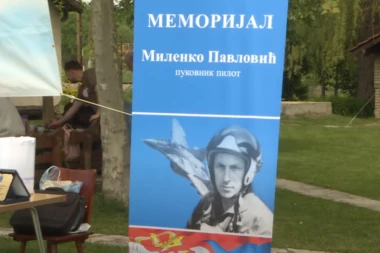 ODRŽAN "MEMORIJAL HEROJA MILENKA PAVLOVIĆA": Aviokompanija Air Pink dala novčanu donaciju, njeni piloti učestvovali u preletu u čast pukovnika poginulog tokom NATO bombardovanja!
